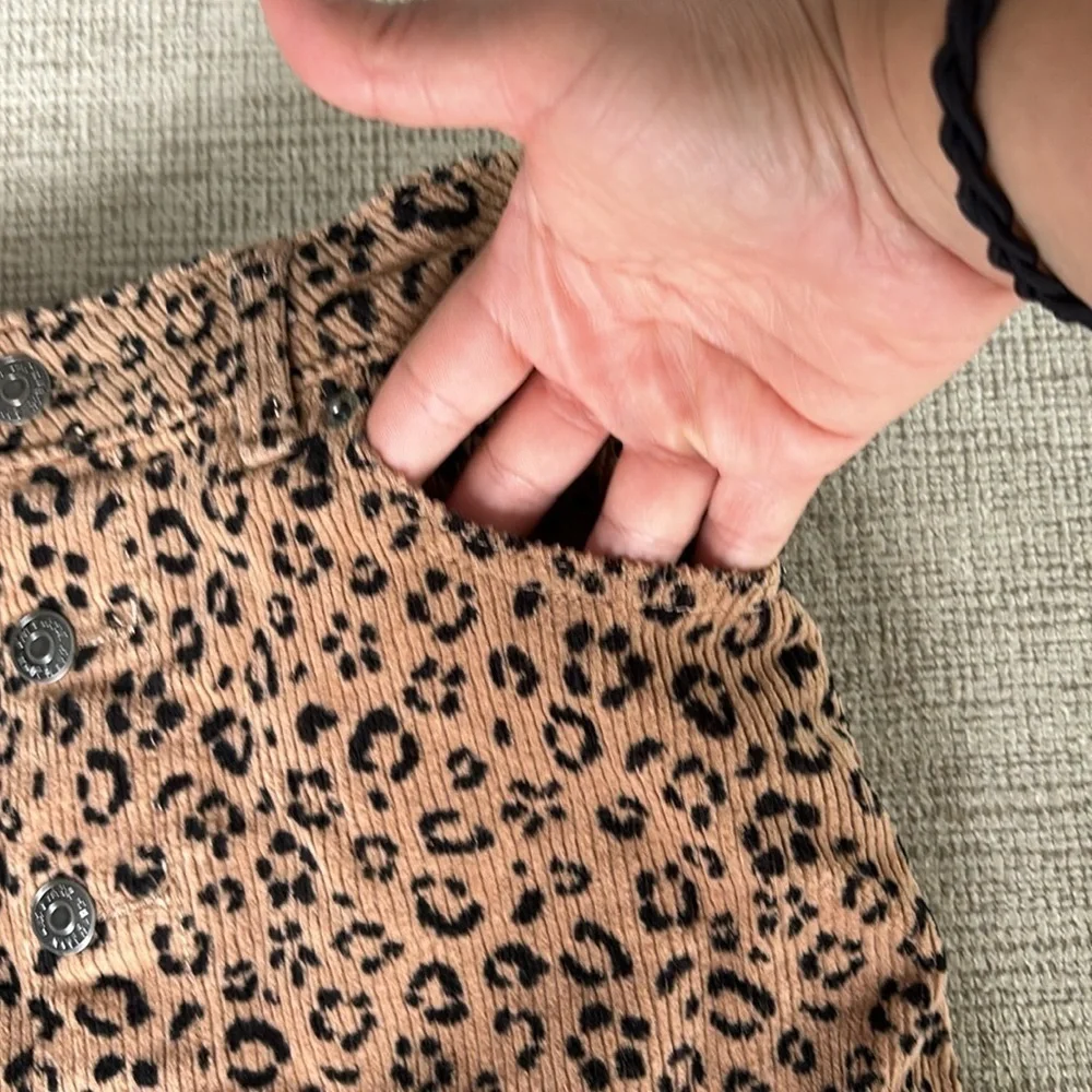 Cat & Jack cheetah print skirt